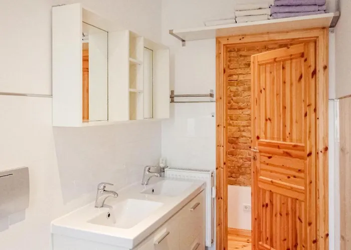 1 Bedroom Gorgeous In דירה ברלין